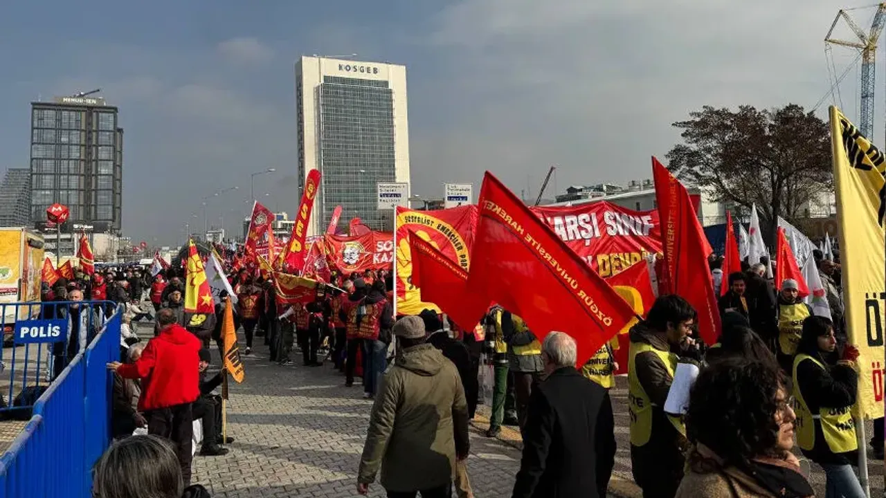 Binlerce emekçi, KESK'in çağrısıyla